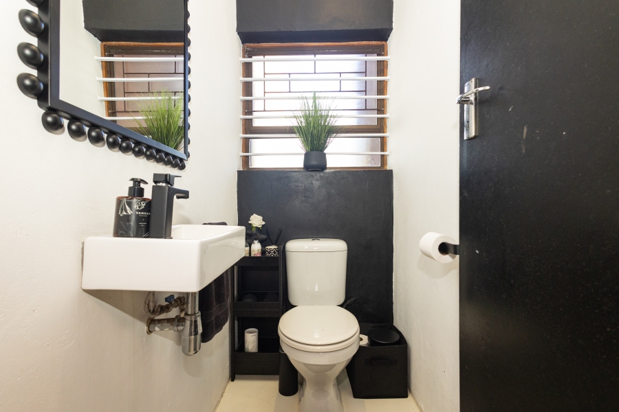 3 Bedroom Property for Sale in Hoheizen Western Cape
